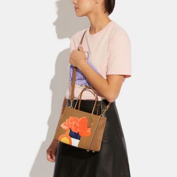 LIMITED EDITION! RETAIL Coach Floral Cashin 22 - Picture 6 of 9